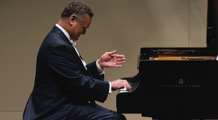 Townsend School of Music to Present Free Concert with World-Renowned Pianist Andre Watts