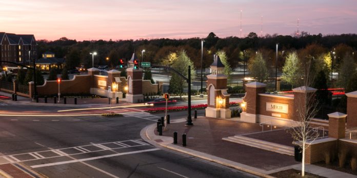 The entrance to Mercer's Macon campus