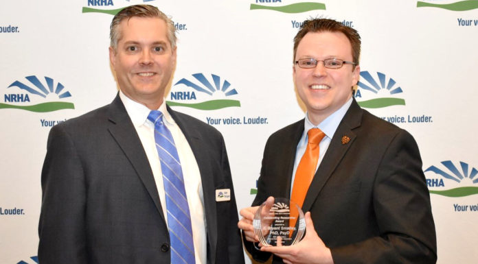 School of Medicine Faculty Member Dr. Bryant Smalley Named National Rural Health Association Outstanding Researcher of the Year Smalley NRHA 2018