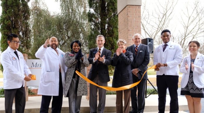 Mercer Medicine Holds Grand Opening of New Rural Health Clinic in Peach County Mercer Medicine Peach County Ribbon Cutting