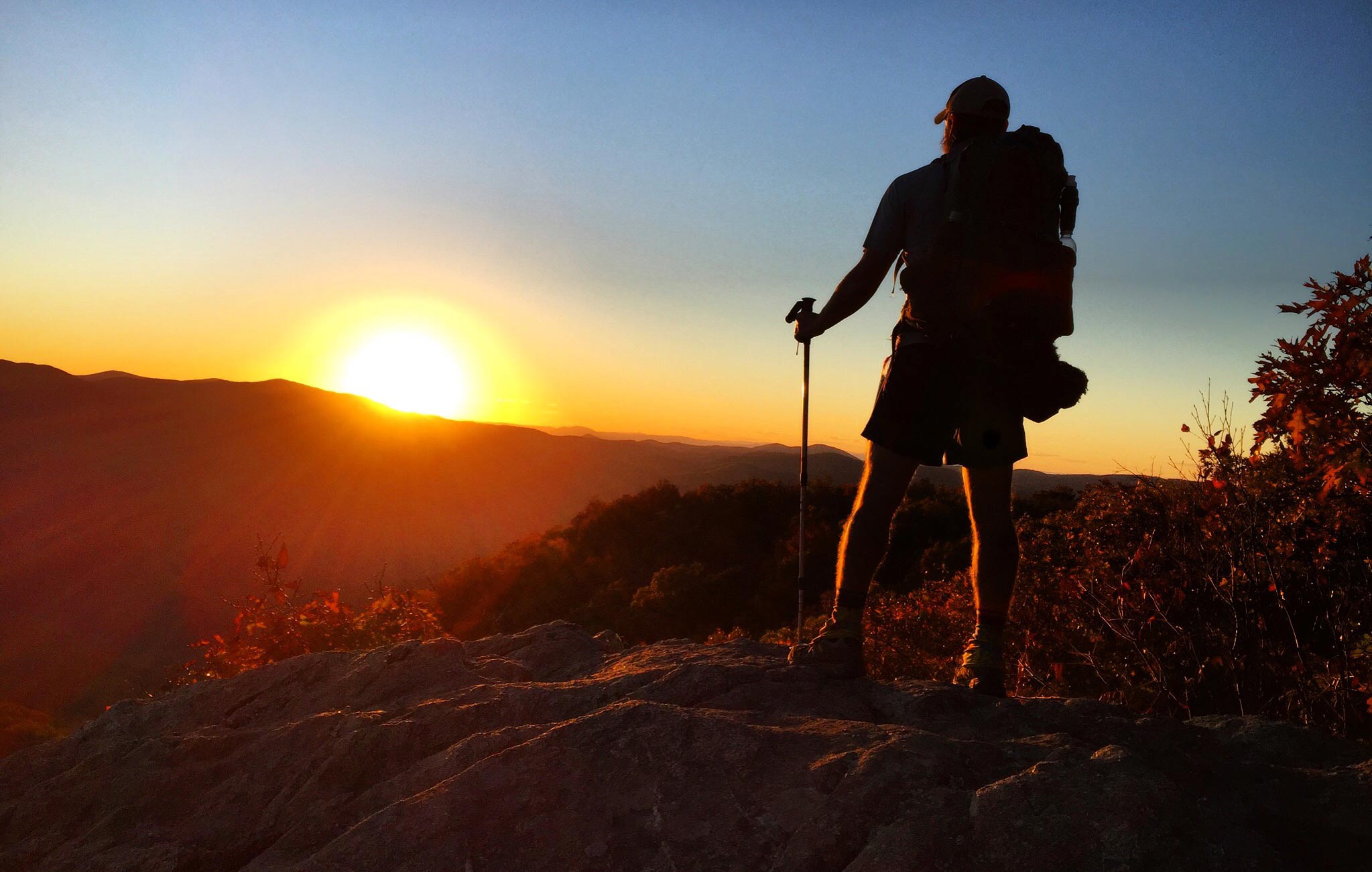 Trail man. Нож Appalachian Trail. Happy Trail man. Survire man. Man can Survive any.