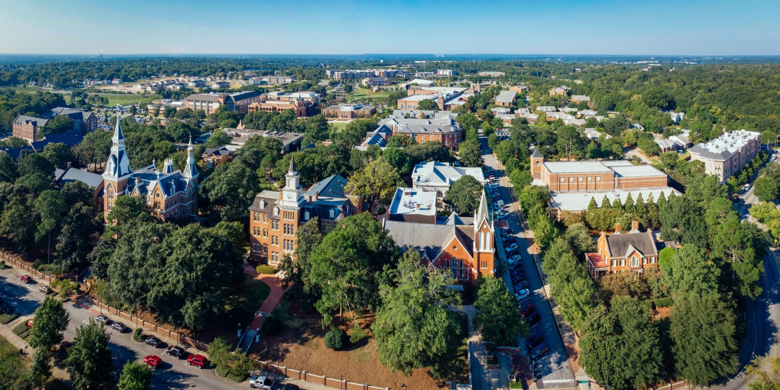 Mercer faculty and staff prepare to transition to online courses - The Den