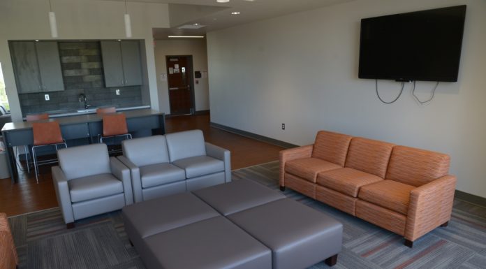 My roommate and I just don’t get along. Help! | Ask Kelly Lounge area inside a residence hall