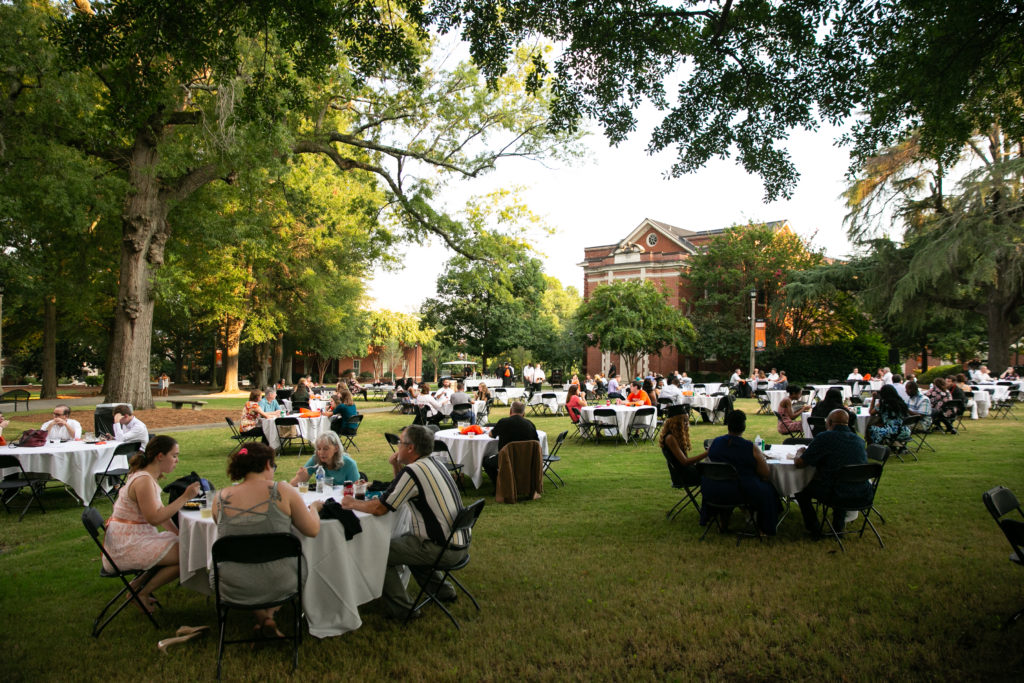 Students and guests mingle during the Reunion Zero dinner in 2020.