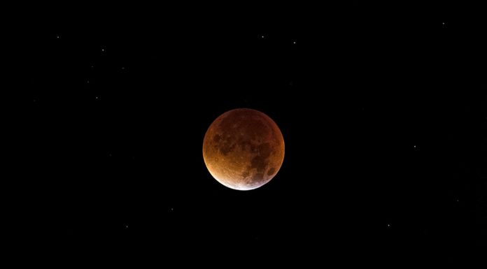 Graduates treated to lunar eclipse, blood moon the night before Macon commencement lunar eclipse