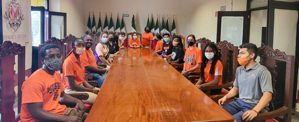 Mercer students are featured in one of the main rooms of the municipal building known as Casa Colorada in the town of Izúcar de Matamoros.