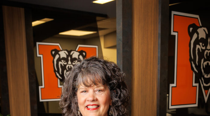 Dr. Maria Hammett establishes Mercer as a leader in student financial aid Dr. Maria Hammett