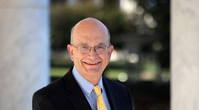 Mercer Law professor Timothy W. Floyd honored with the William Pincus Award Timothy W. Floyd